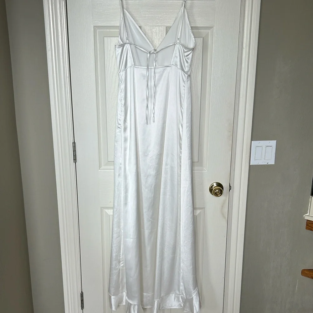 DRESS FORUM kelsey asymmetrical ruffle hem maxi dress in white 4 - Picture 7 of 12